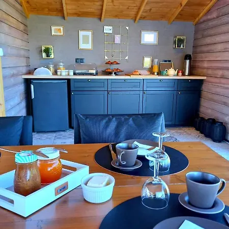 D'hotes Coursaint-pierre Bed & Breakfast 3*