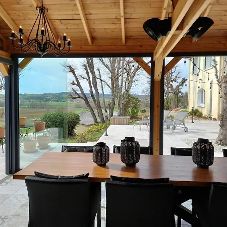 D'hotes Coursaint-pierre 3*